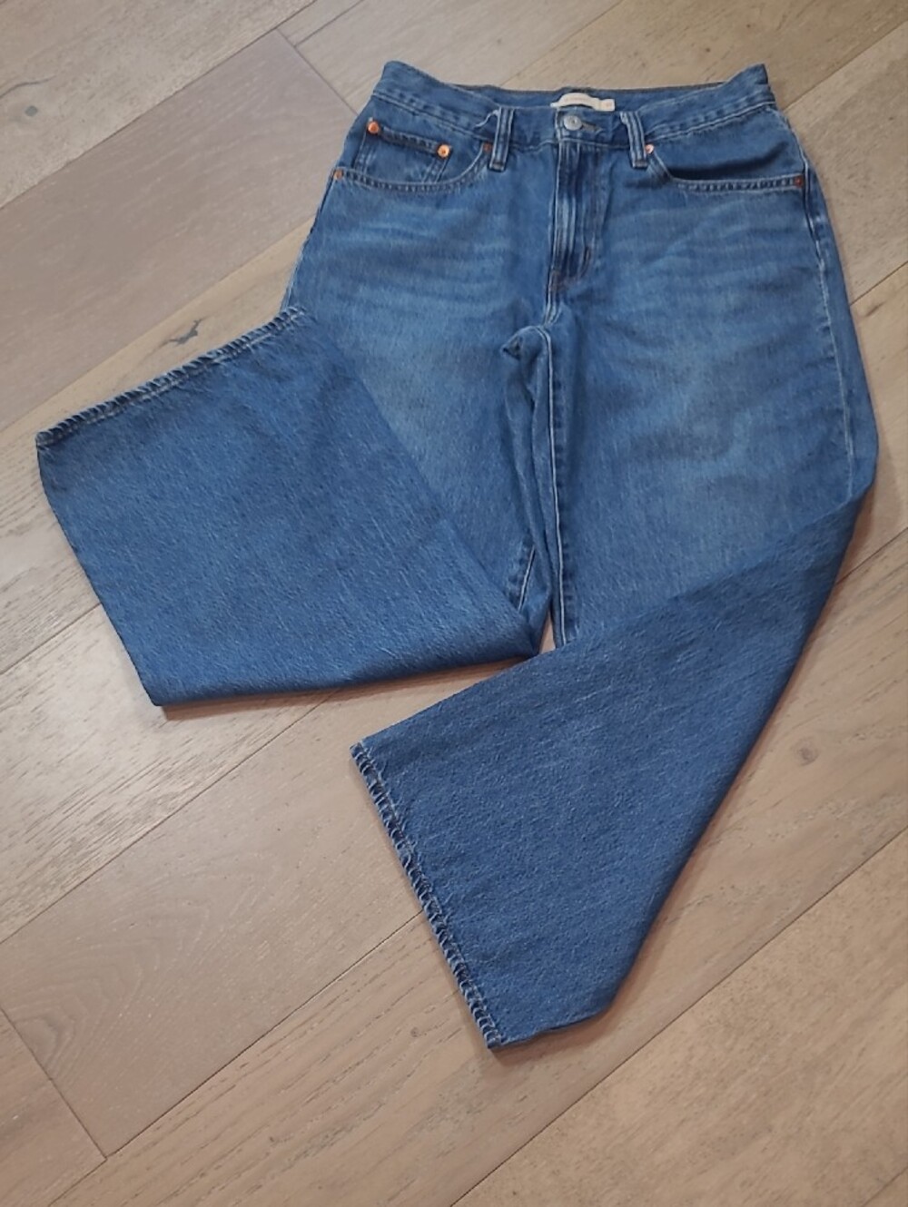 Levi's Wide Leg Jeans Women's sz 27 XL Straight Mid-High Rise Denim Jean